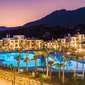 Hills Apartahotel Estepona